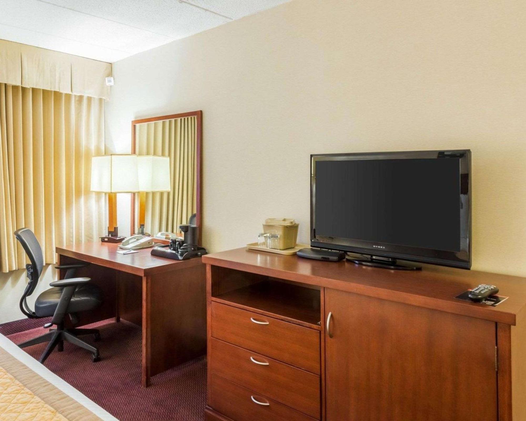 Clarion Hotel Somerset - New Brunswick Zewnętrze zdjęcie